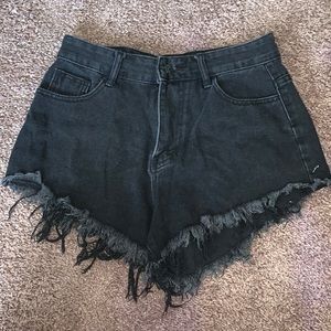 BLACK DENIM SHORTS